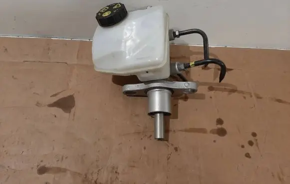 Volvo XC90 Master brake cylinder 31381417