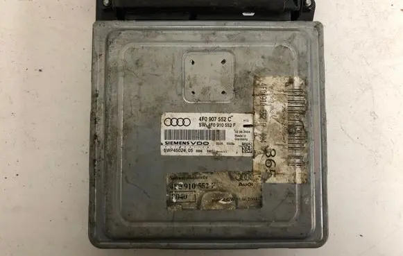 Audi A6 S6 C6 4F Engine control unit/module 4F0907552C 5WP4502405