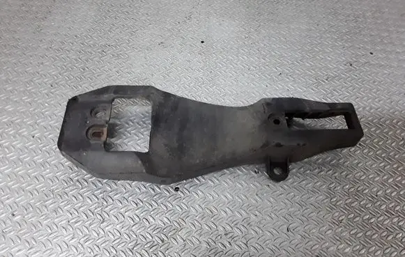 Rear door exterior handle/bracket