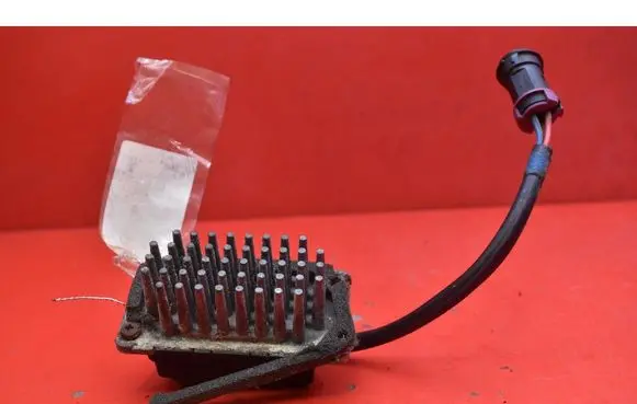 Audi A8 S8 D2 4D Heater blower motor/fan resistor 4A0820521A