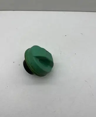 Mitsubishi Carisma Fuel tank filler cap MR100975