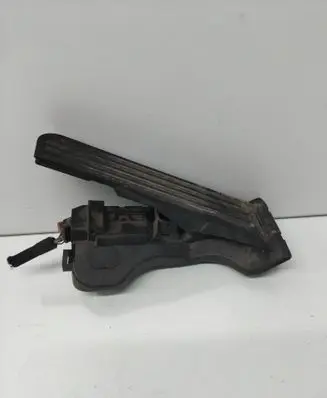 Volkswagen Jetta VI Accelerator throttle pedal 1K1721503BB 6PV93410005