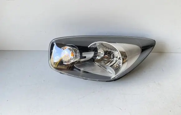 KIA Picanto Headlight/headlamp 921011Y0