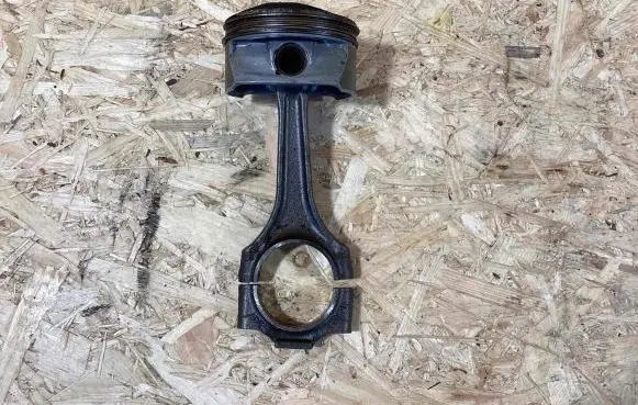 Porsche Cayenne (92A) Piston 94810304724