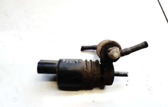 Volkswagen PASSAT B6 Windscreen/windshield washer pump 1k6955651 3122789