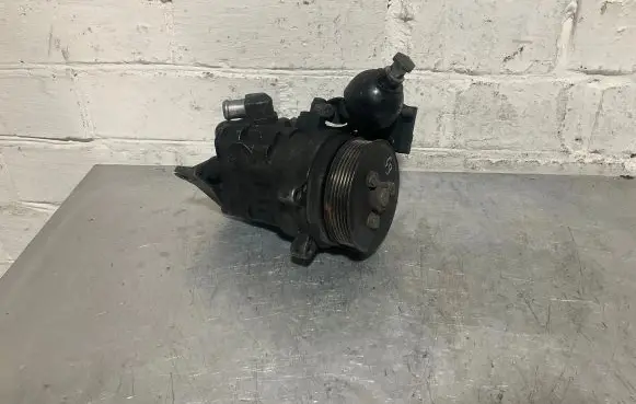 BMW 5 E60 E61 Power steering pump 6767243 676724302 R440B