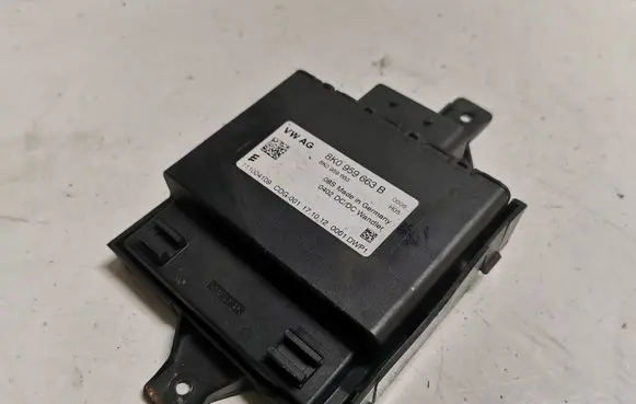 Audi Q5 SQ5 Voltage converter/converter module 8K0959663B