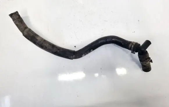 Volkswagen PASSAT B4 Engine coolant pipe/hose
