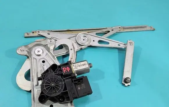 Renault Fluence Front door window regulator with motor 807301111R IMPRK1581683