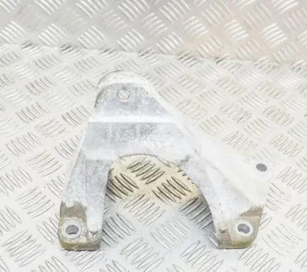 BMW 1 F20 F21 Engine mounting bracket 6788606