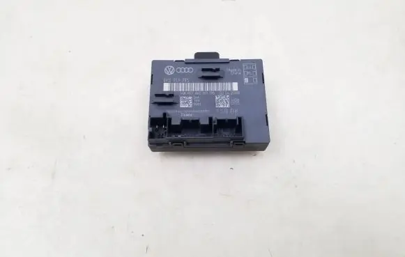 Audi A4 S4 B8 8K Door control unit/module 8K0959795