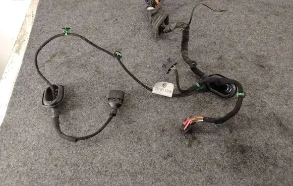 Volkswagen Caddy Front door wiring loom 2K0971121S