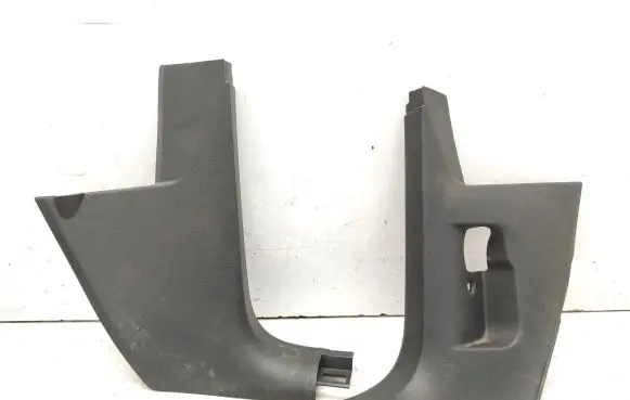 Volkswagen Golf Plus Foot area side trim 5M1863483A 5M1863484A