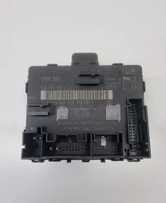 Volkswagen Golf VIII Door control unit/module 5Q0959592L