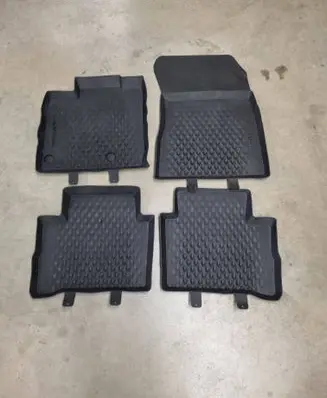 Nissan Qashqai J12 Car floor mat set 