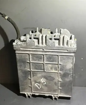 Volkswagen PASSAT B5 Engine control unit/module 0281001655 028906021GL 28SA3177