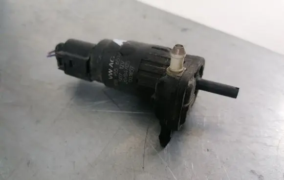 Audi A4 S4 B7 8E 8H Windscreen/windshield washer pump 1T0955651A