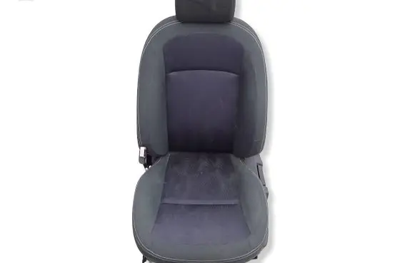 Nissan Qashqai Front passenger seat L644