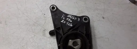 Opel Insignia A Engine mount bracket BL13227767