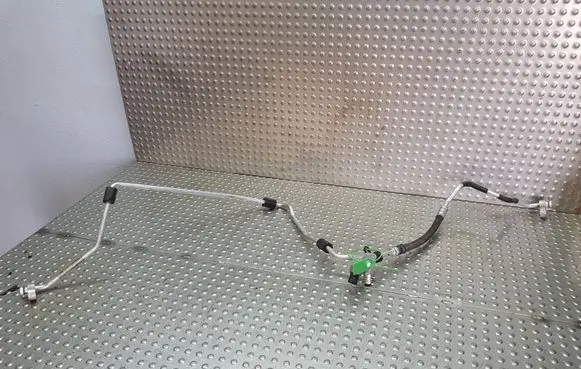BMW 1 F20 F21 Air conditioning (A/C) pipe/hose S26370827 9212236
