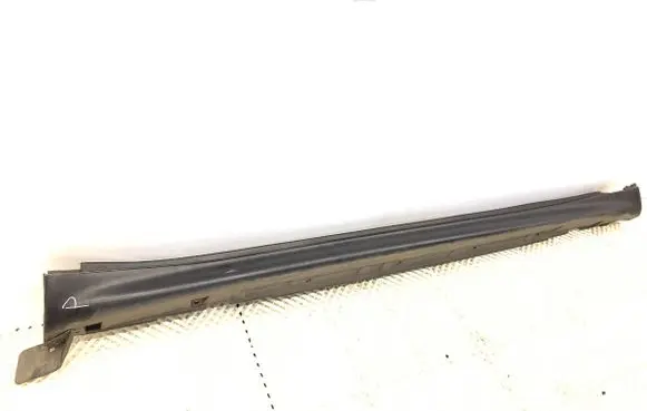 Nissan Juke I F15 Front sill (body part) 
