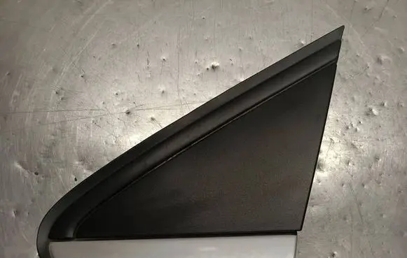Mercedes-Benz B W246 W242 Fender end trim A2466901987