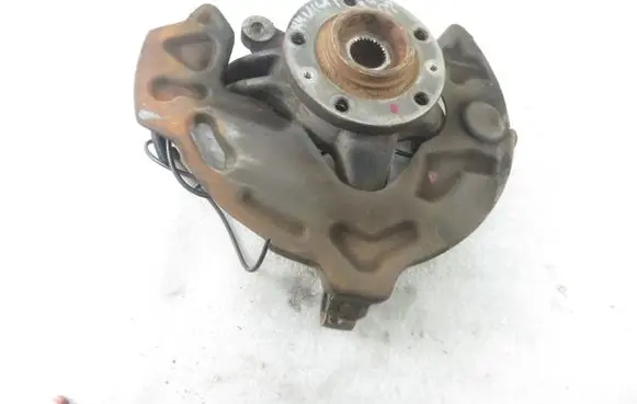 Peugeot 508 Front wheel hub spindle knuckle