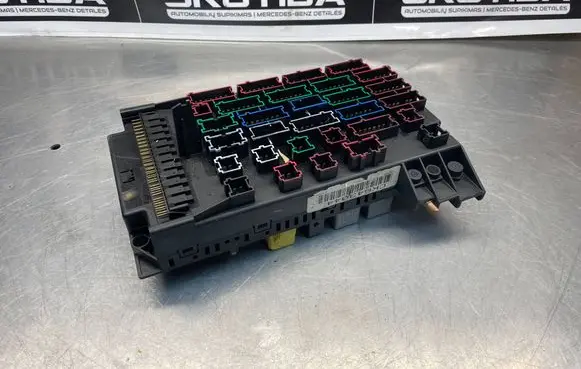 Mercedes-Benz ML W163 Fuse module A1635450205