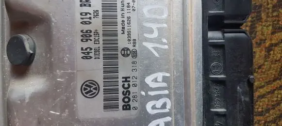 Skoda Fabia Mk2 (5J) Engine control unit/module 045906019BR 0281012318