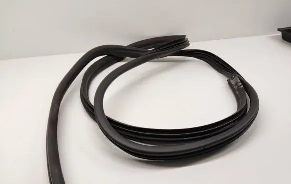 Mercedes-Benz Citan W415 Front door rubber seal 