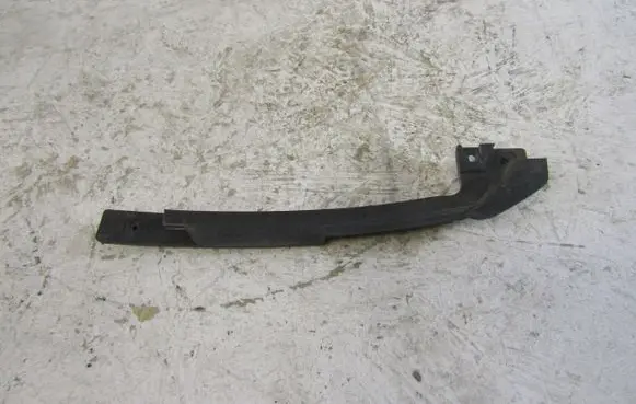 Audi A4 S4 B8 8K Fender mounting bracket 8K0807083A