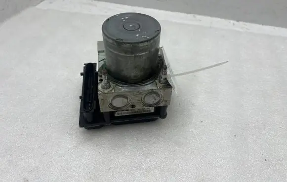 Toyota Avensis T270 ABS Pump 0265252483