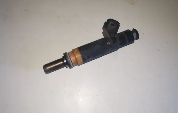 Fuel injector