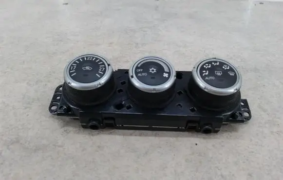 Mitsubishi Lancer Climate control/heater control trim 7820A115XB