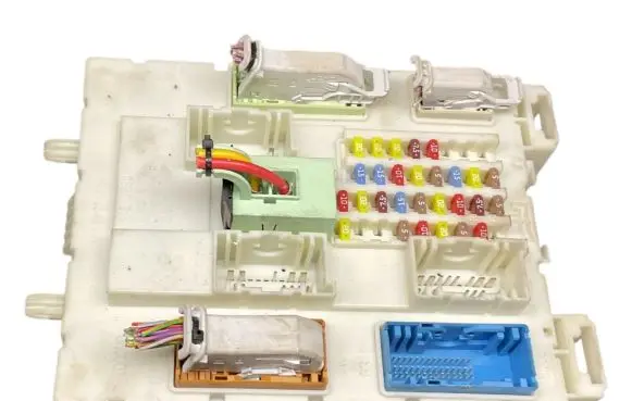 Ford Focus Fuse module A12572377 BV6N14A073ET 45L0000