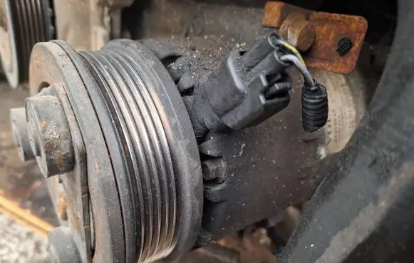 Volvo V70 Air conditioning (A/C) compressor (pump) 31267513