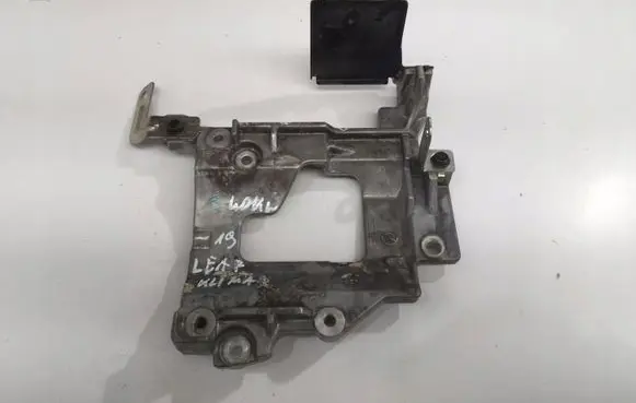 Nissan Leaf II (ZE1) A/C compressor mount bracket 181222B329