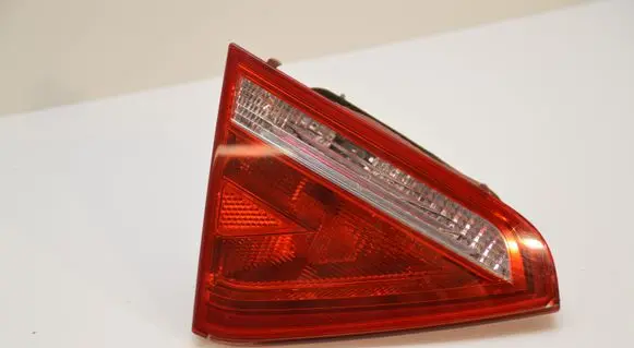 Audi A5 8T 8F Tailgate rear/tail lights 8T0945093