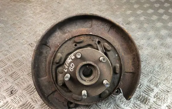 Subaru Legacy Rear wheel hub