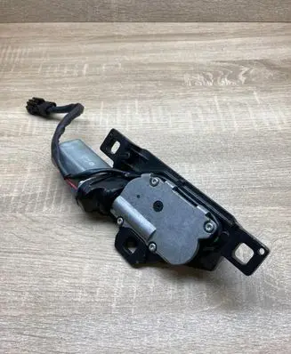 BMW 5 E60 E61 Tailgate boot lock/latch motor 7129931 489051060