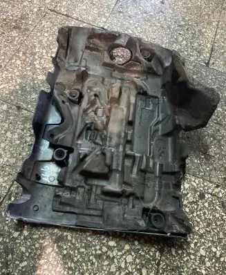 Opel Insignia A Engine cover (trim) 55582060