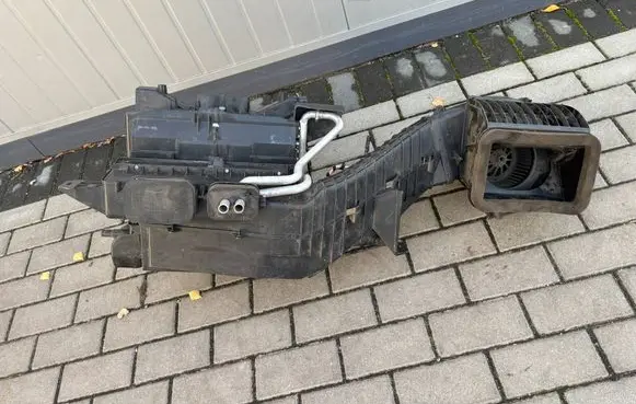 Mercedes-Benz Sprinter W906 Interior heater climate box assembly A9068302661 2E0819005