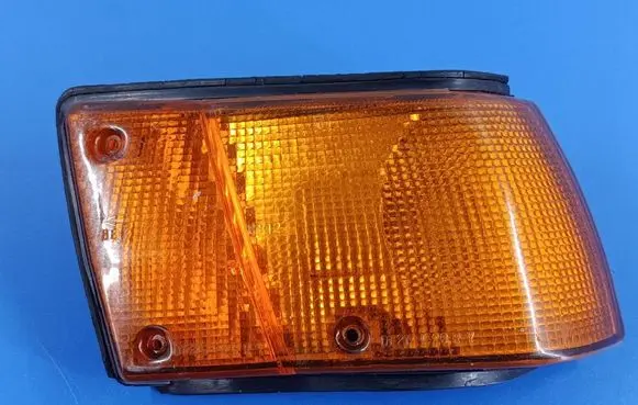 Nissan Sunny Front indicator light 