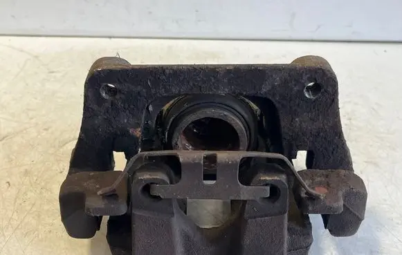 BMW X3 F25 Front brake caliper