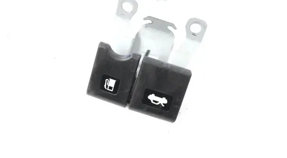 Audi Q7 4L Engine bonnet (hood) release handle 