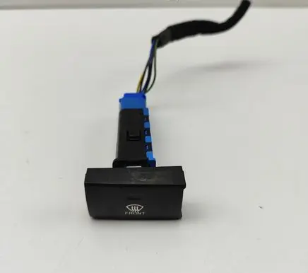 Hyundai Santa Fe Windscreen/window heater switch 937202B001