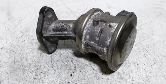 BMW 6 E63 E64 EGR valve 72823801