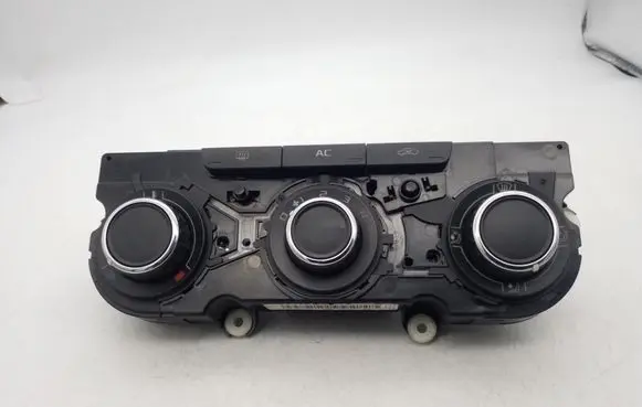 Skoda Octavia Mk2 (1Z) Climate control unit 3T0820047R 5HB00975240