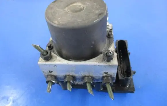 Nissan Almera Tino ABS Pump 47660BN700