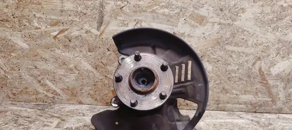 Lexus SC 300 - 400 Front wheel hub spindle knuckle